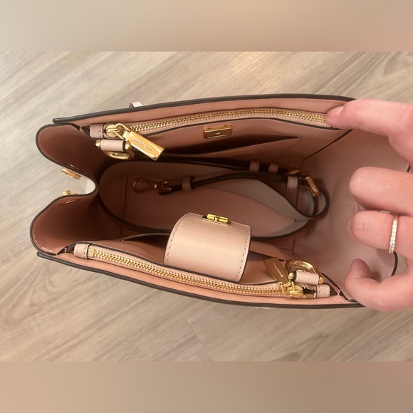 Michael Kors Medium Benning Satchel in Light Pink - Picture 5 of 10